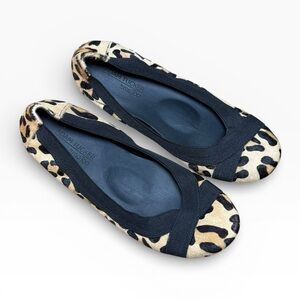 Adam Tucker by Me Too Real Calf Hair Fur Flats Women’s Shoes - US Size 8.5 M EUC